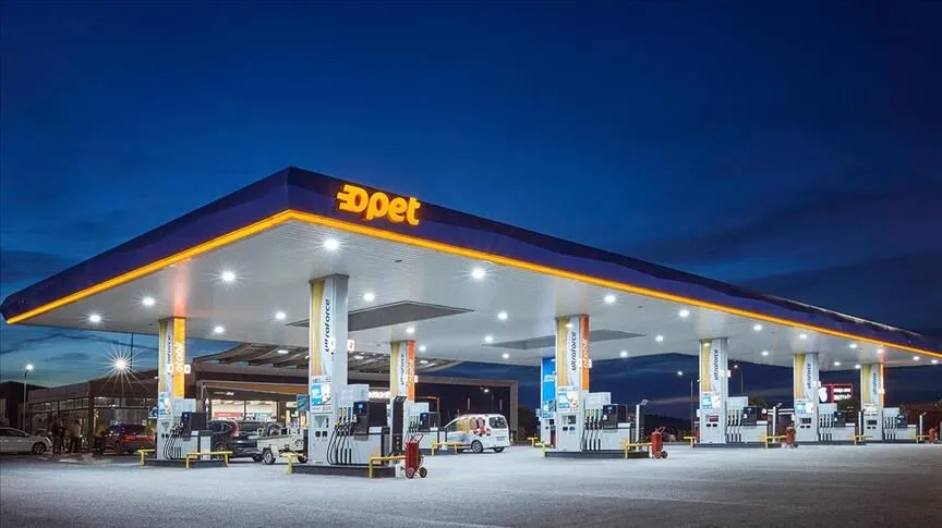 Karaçulha Opet istasyonu, akşam